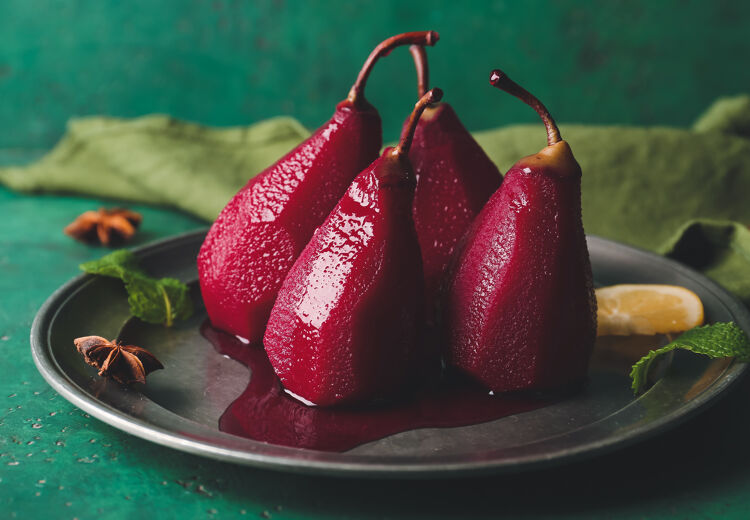 Stoofperen zijn heerlijk van smaak. Stoofperen maken is niet moeilijk, maar je moet wel even geduld hebben.